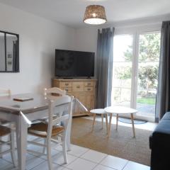 Cottage 3 Pièces Avec Jardin Privatif Sud, Parking, Piscine - Proche Port Guillaume - FR-1-487-320
