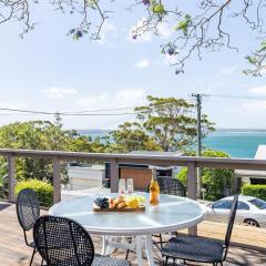 Dukes , 31 Gloucester St - spectacular water views and the added comfort of air conditioning and Wi-Fi