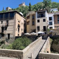 Cosy Flat/Nearly Touching Alhambra/Great Views