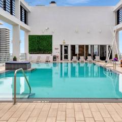 Sun-Splashed 1BR Condo unit in DWTN Miami with WFH