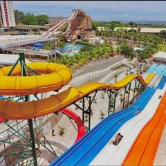 Piazza Caldas com CAFÉ e Acesso gratuito Acqua Park Splash Diroma