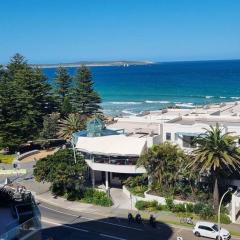 Spectacular Waterfront Views Discover the Hidden Gem of Cronulla with our Rare 3 Bedroom Apartment with Free Parking