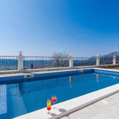 Luxurious Villa in Gruda with Pool