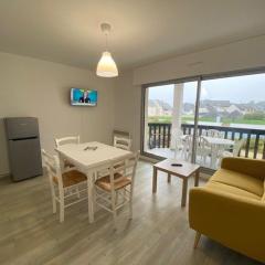 Appartement 3 pièces rénové avec piscine à Quiberon - Balcon, parking, proche plage - FR-1-478-207