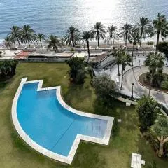 Front sea view apartment on Marbella's beach promenade