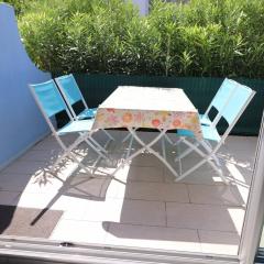 Studio Cabine au RDC avec Terrasse, Piscines, Parking Privé et Proche de la Mer - FR-1-307-186