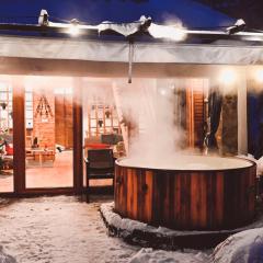 STRÓŻÓWKA SKI&SPA Domek nad rzeką z ogrodem i jacuzzi,narty.