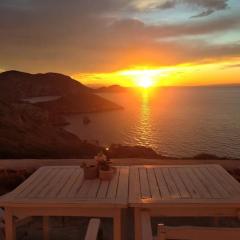 C & C _ Cycladic house with endless sea view