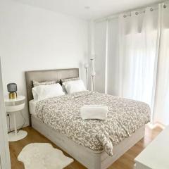 Cosy Apartment - lovely stay/ Free parking/ Netflix