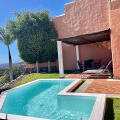 HomeForGuest SALOBRE GOLF VILLA, POOL, BBQ, WIFI, STUNNING VIEWS