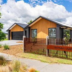 Whai Awa Retreat - Mangawhai Holiday Home