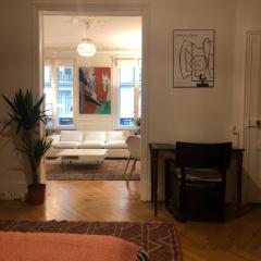 Cosy 2 room 50m2 Parisian classic flat - Passy, 16th arrondissement, near Eiffel Tower