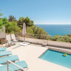Sunny house with great sea views, 3 terraces, private heated pool and sauna