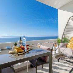 Modern Oceanview Apt by Dream Homes Tenerife