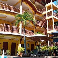 Phratamnak Inn guesthouse - 100 mtr from the beach