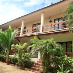 Baan srinimit Apartment