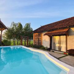 Classic Traditional Villa with Breathtaking View Pool WIFI