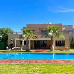Spacious Moroccan Private Villa With Heated Pool