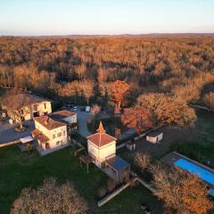 Domaine de Fangal, Pgeonnier 2p, maison 8p - piscine 25m - gîtes climatisés