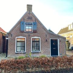 Beautiful original Wadden Sea house in Paesens at the mudflats