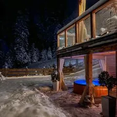 Dom na Zielonym Wzgórzu z własną Sauną i Jacuzzi