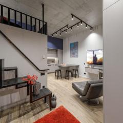 IVIS House Modern Apartment in Vilnius Old Town with balcony