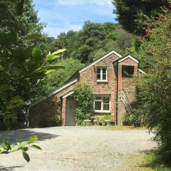 The Coach House at Lower Coombe Royal- Family/Dogs