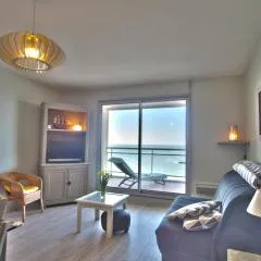 Appartement 2 chambres avec magnifique terrasse face mer, au cœur du quartier pittoresque de la Chaume - FR-1-92-711