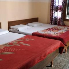 Goroomgo Gayatri Guest House Near Haridwar Railway Station