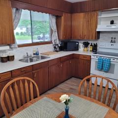 The North Escape Cozy 3 bedroom house Great location