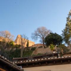 Ático con terraza en Cuesta Gomérez