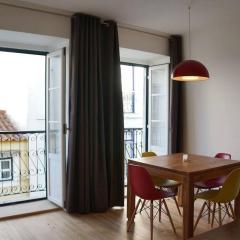 Two Bedroom Apt in Historic location! Close to the River