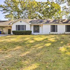 Cozy Getaway Less Than 2 Mi to Columbus State!