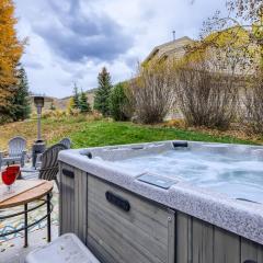 2 Bedroom PLATINUM Vacation Paradise! Hot Tub,Kick back in Style! home