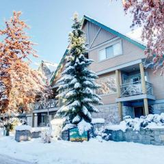 Whistler Steps to Village Sleeps 8 + Jacuz + Park