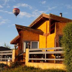 Rose Cottage. Cosy, eco-friendly cottage in Yarra Glen.