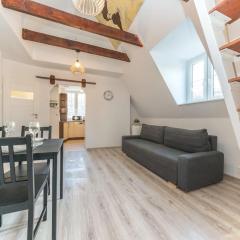 Hello Apartments Sw Ducha Loft for 6 guests