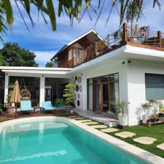 Rumah Tara Modern 3 bedroom pool and garden villa in Gili Air