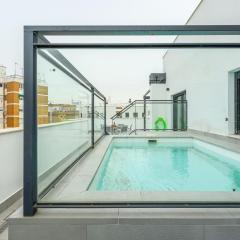 Tejares Sevilla Luxury Penthouse en Triana - gran terraza, piscina & parking privados