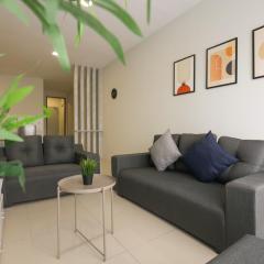 3-bedroom w Pool 8 pax @ Bukit OUG