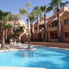 Lovely 2 Bed Apartment in Los Alcazares