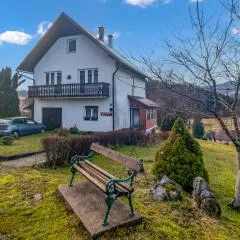 3 Bedroom Nice Home In Crni Lug