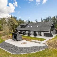 Amazing Apartment In Blokhus With Kitchen