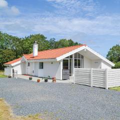 2 Bedroom Amazing Home In Hemmet
