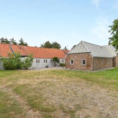 7 Bedroom Nice Home In Ulfborg