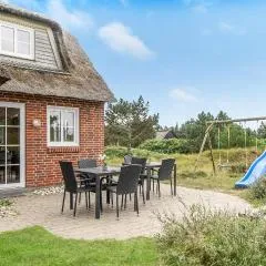 5 Bedroom Lovely Home In Blåvand