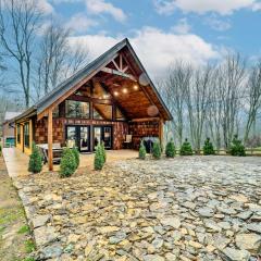 Beech Mountain Cabin with Fire Pit and Gas Grill!