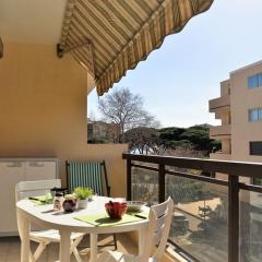 Appartement climatisé avec balcon et parking privatif, à 100m de la plage - Le Lavandou - FR-1-251-352