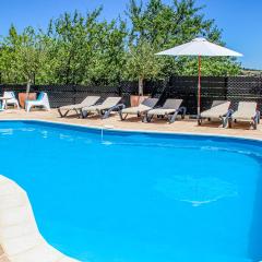 Beautiful Home In Caunes Minervois With 4 Bedrooms, Private Swimming Pool And Heated Swimming Pool