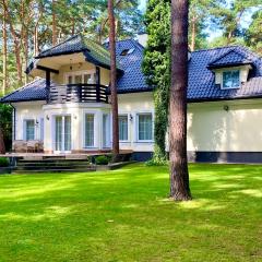 4 Bedroom Peaceful Relaxation with outdoor wood-fired sauna and spa